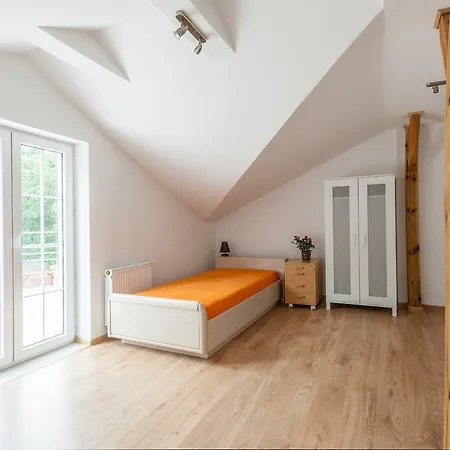 Dworek Bed & Breakfast